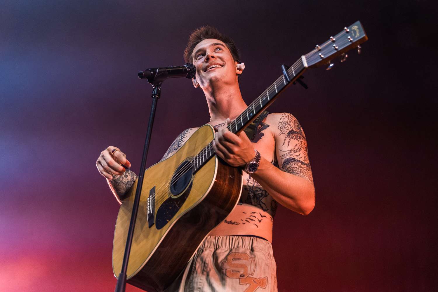 Cameron Whitcomb live in concert